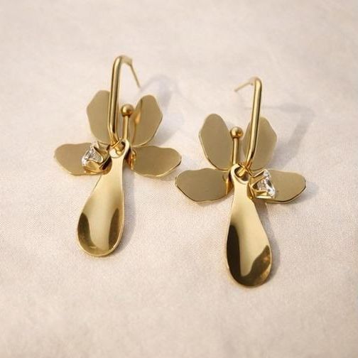 Anti-Tarnish Floral Drop Earrings