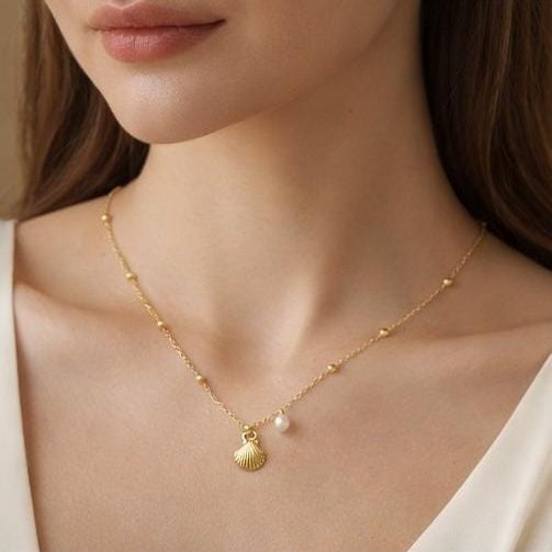 Anti-Tarnish Shell and Pearl Pendent Necklace