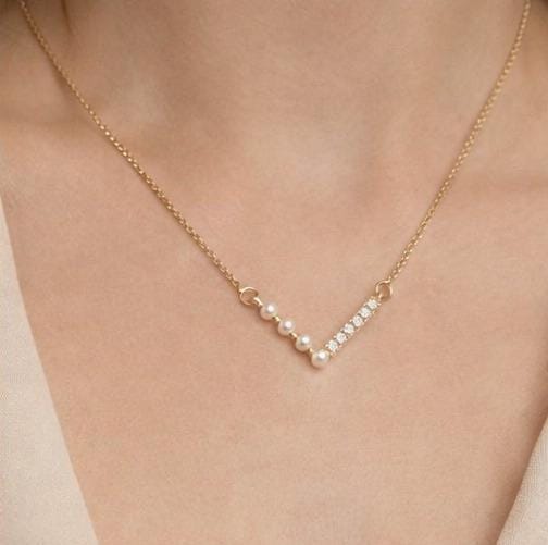 V-Shaped Pearl and Stone Pendant Necklace