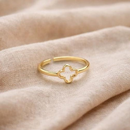 Adjustable Clover Outline Ring